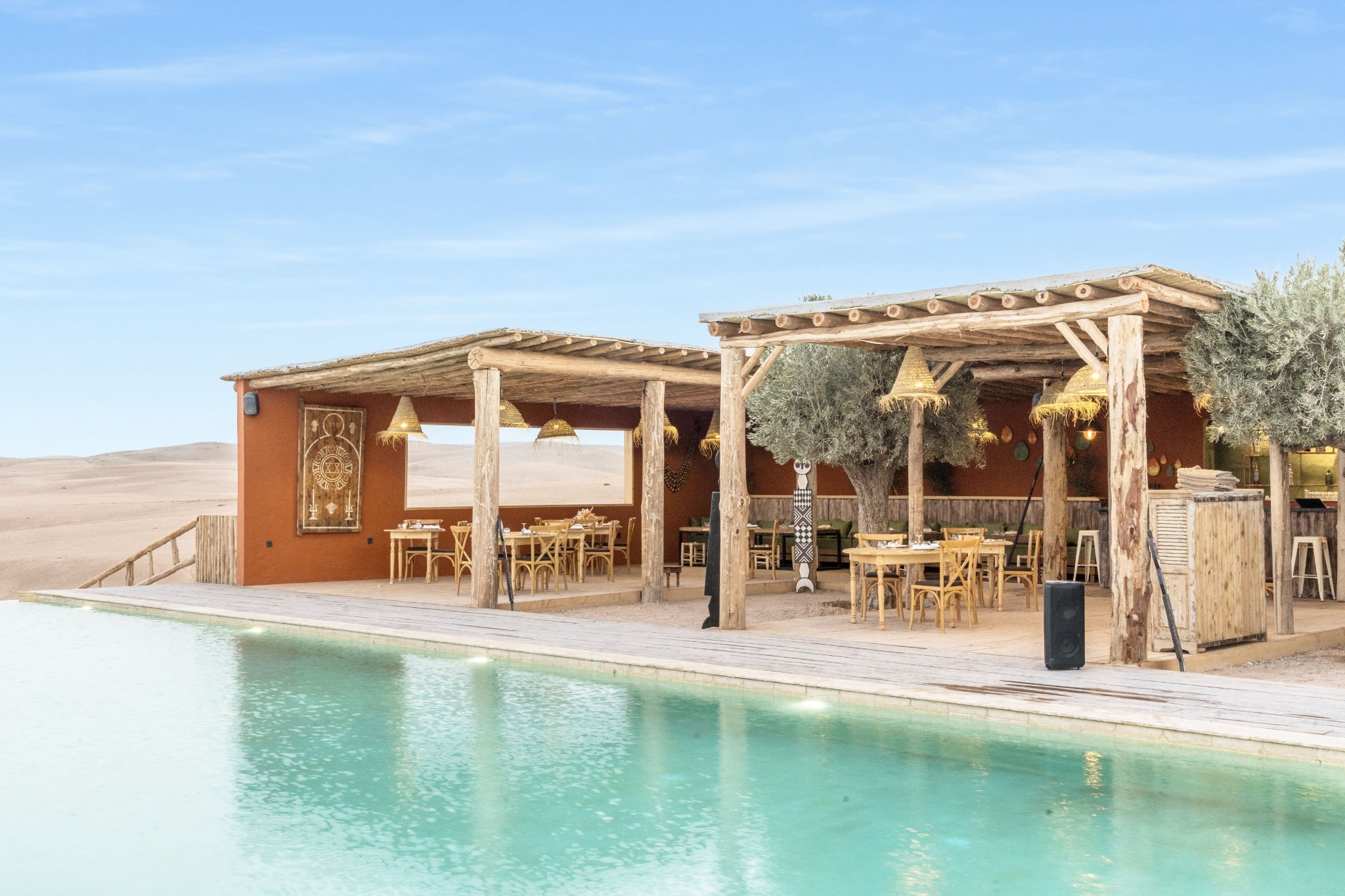 Lunch and dinner with pool access (shuttle transfer included)